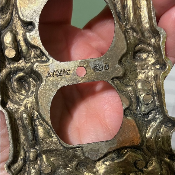 Vintage Brass Gold Ornate Double Outlet Cover - Picture 3 of 6